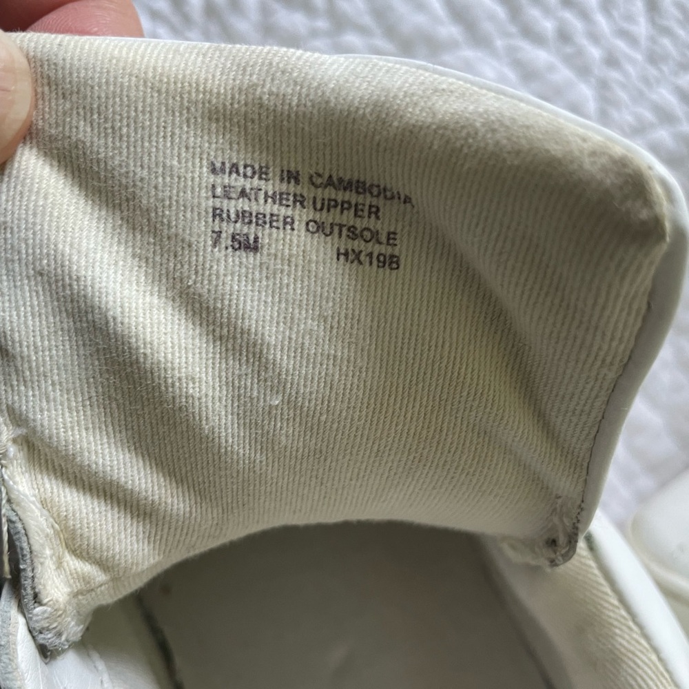 Womens Michael Kors Nailhead White Leather Upper Sneakers Size 7.5 - Picture 7 of 7